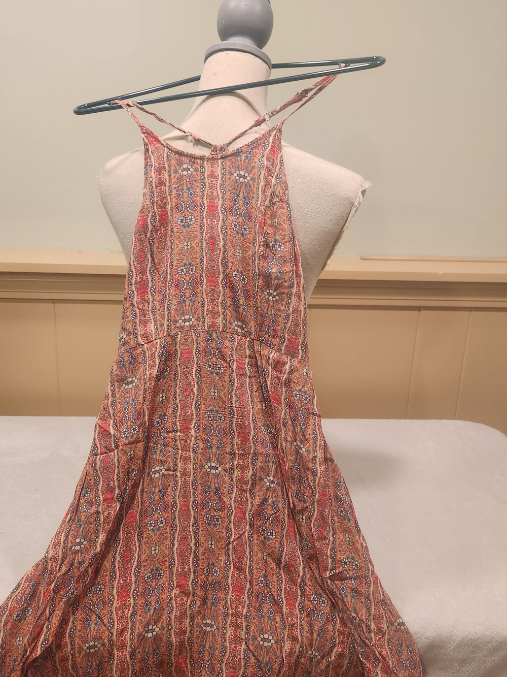 Hem & Thread Rust and Blue Floral Strappy Back Pleated Dress Small